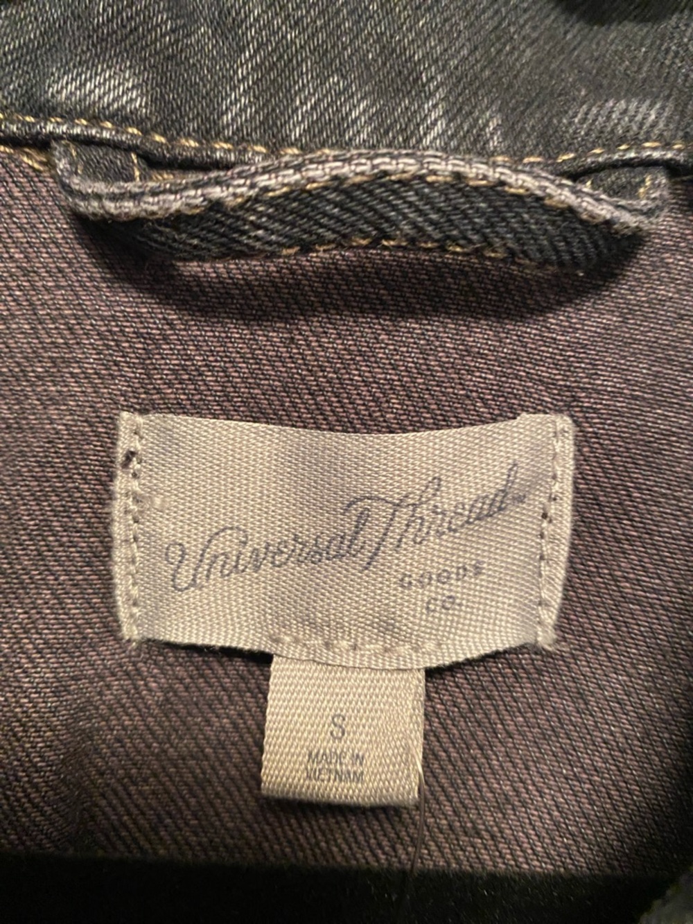 Universal Thread Washed Black Women’s Jean Jacket…size S - Picture 3 of 5